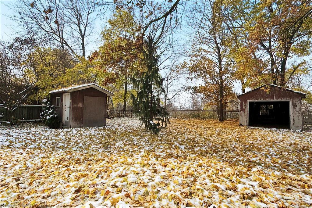 67 Blossom Avenue, Brantford, ON - Outdoor