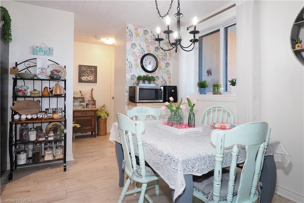 403-29 West Avenue, Kitchener, ON - Indoor Photo Showing Dining Room