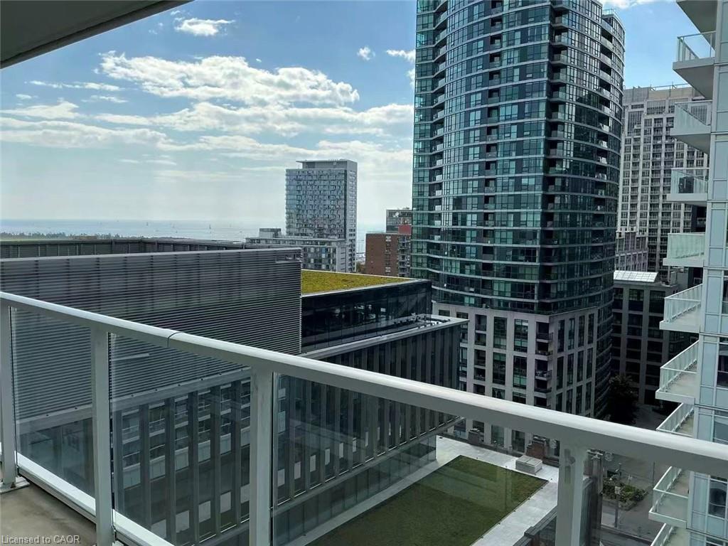 1605-17 Bathurst Street, Toronto, ON - Outdoor