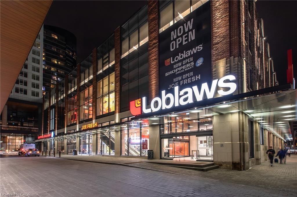 1605-17 Bathurst Street, Toronto, ON - Indoor Photo Showing Other Room