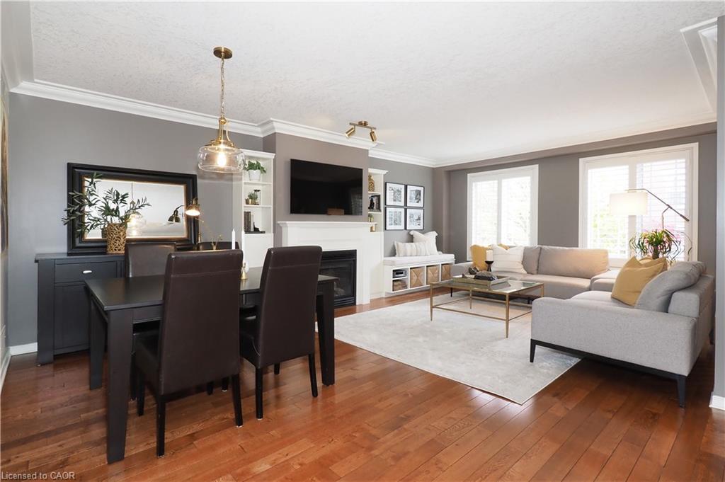 N/A-17 Grosvenor Lane, Cambridge, ON - Indoor With Fireplace