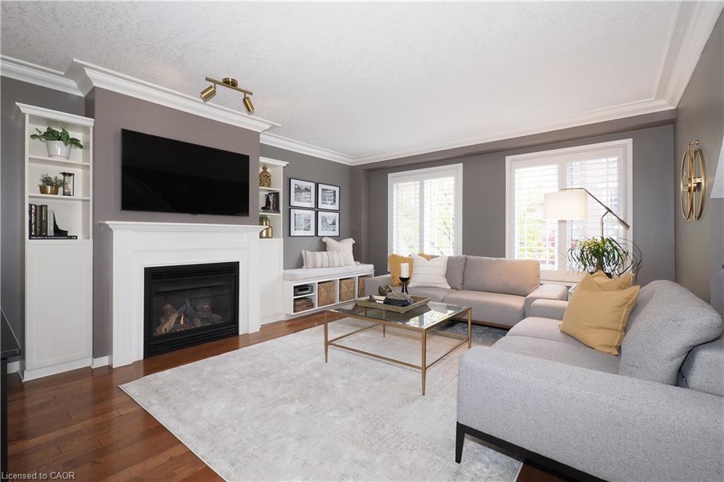 N/A-17 Grosvenor Lane, Cambridge, ON - Indoor Photo Showing Living Room With Fireplace