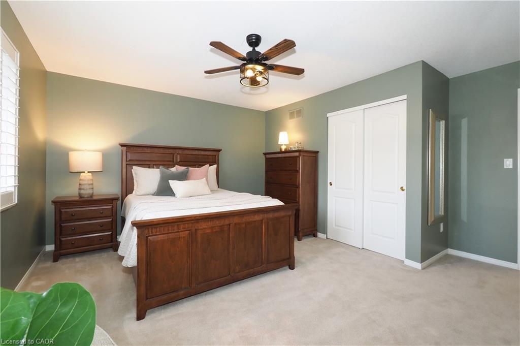 N/A-17 Grosvenor Lane, Cambridge, ON - Indoor Photo Showing Bedroom