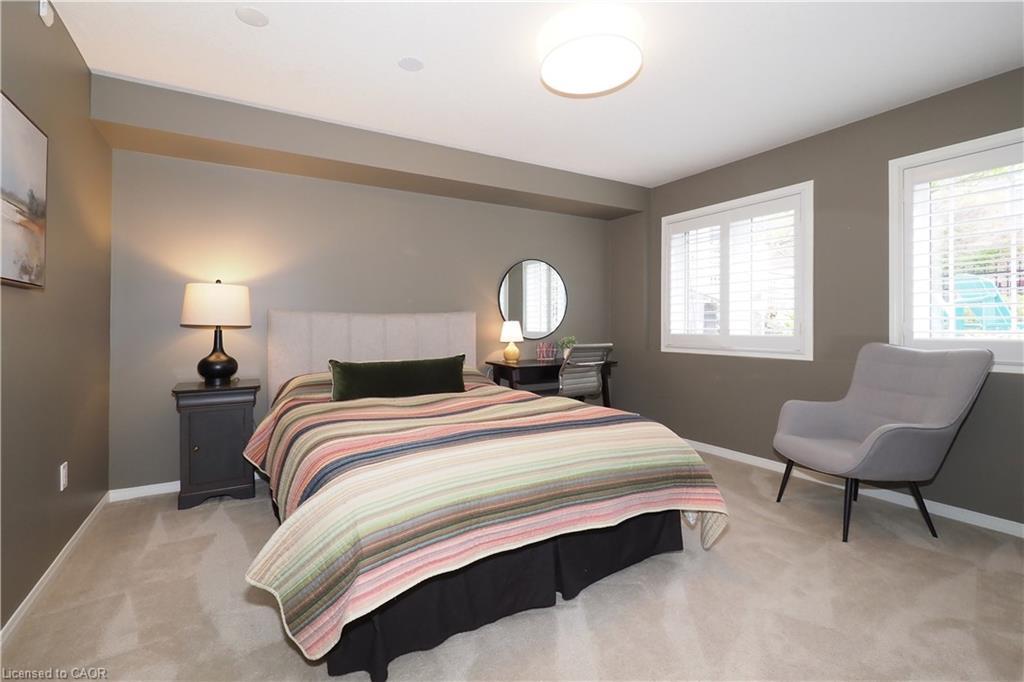 N/A-17 Grosvenor Lane, Cambridge, ON - Indoor Photo Showing Bedroom