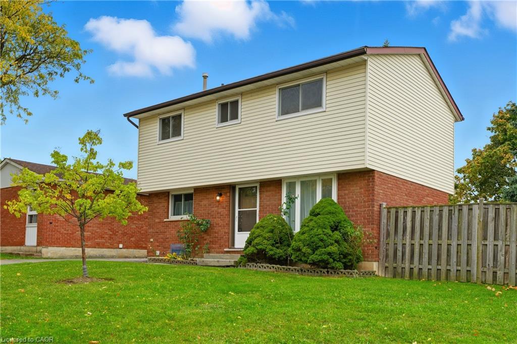 28 Bacall Crescent, Hamilton, ON - Outdoor