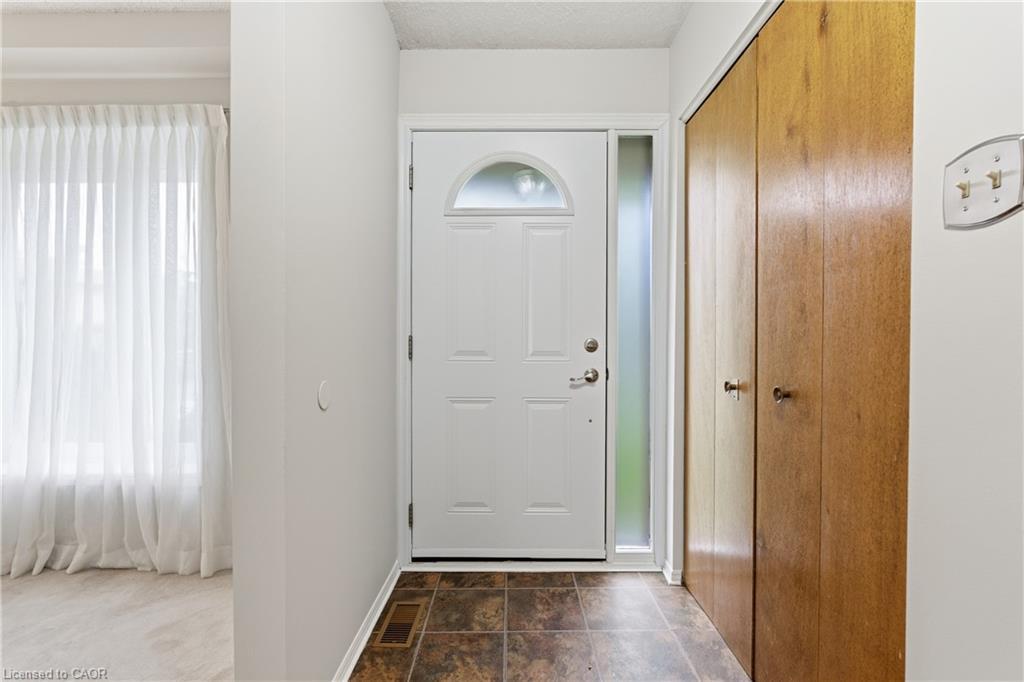 28 Bacall Crescent, Hamilton, ON - Indoor Photo Showing Other Room