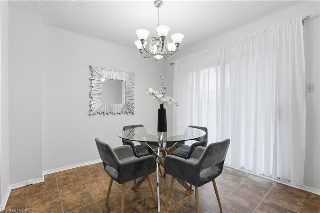 28 Bacall Crescent, Hamilton, ON - Indoor Photo Showing Dining Room