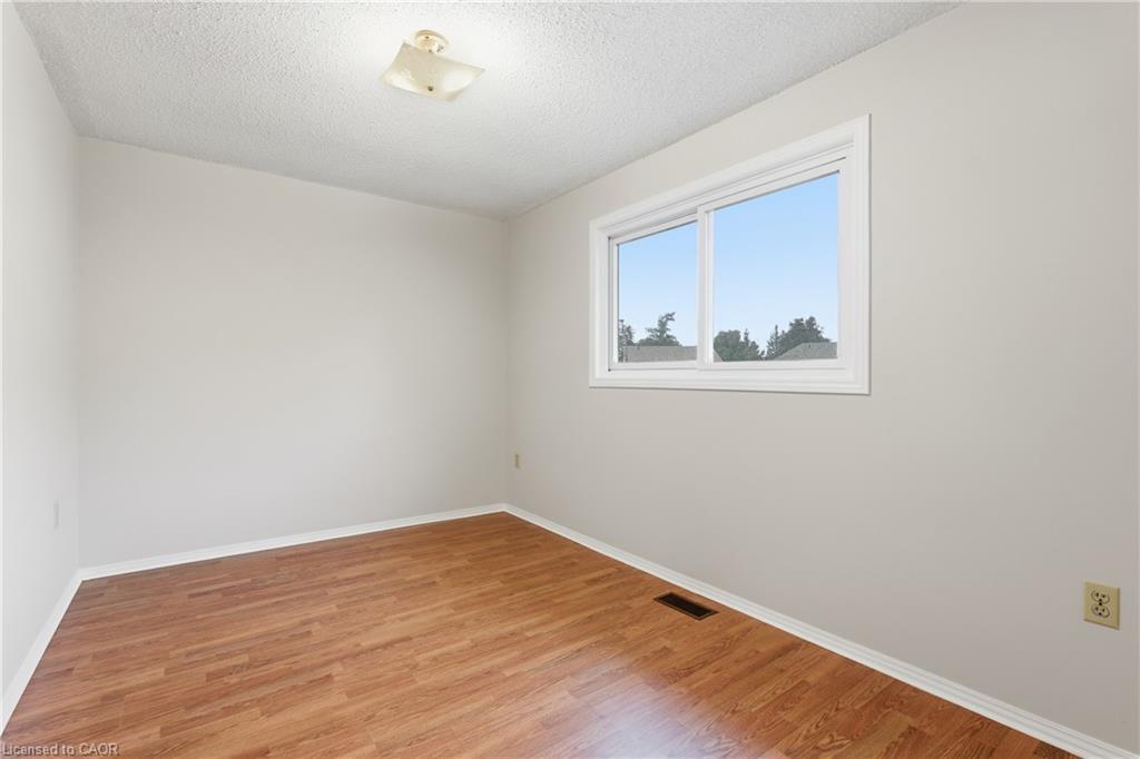 28 Bacall Crescent, Hamilton, ON - Indoor Photo Showing Other Room