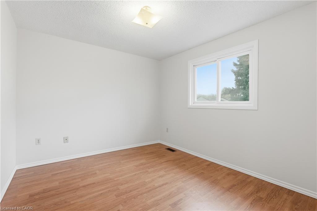 28 Bacall Crescent, Hamilton, ON - Indoor Photo Showing Other Room