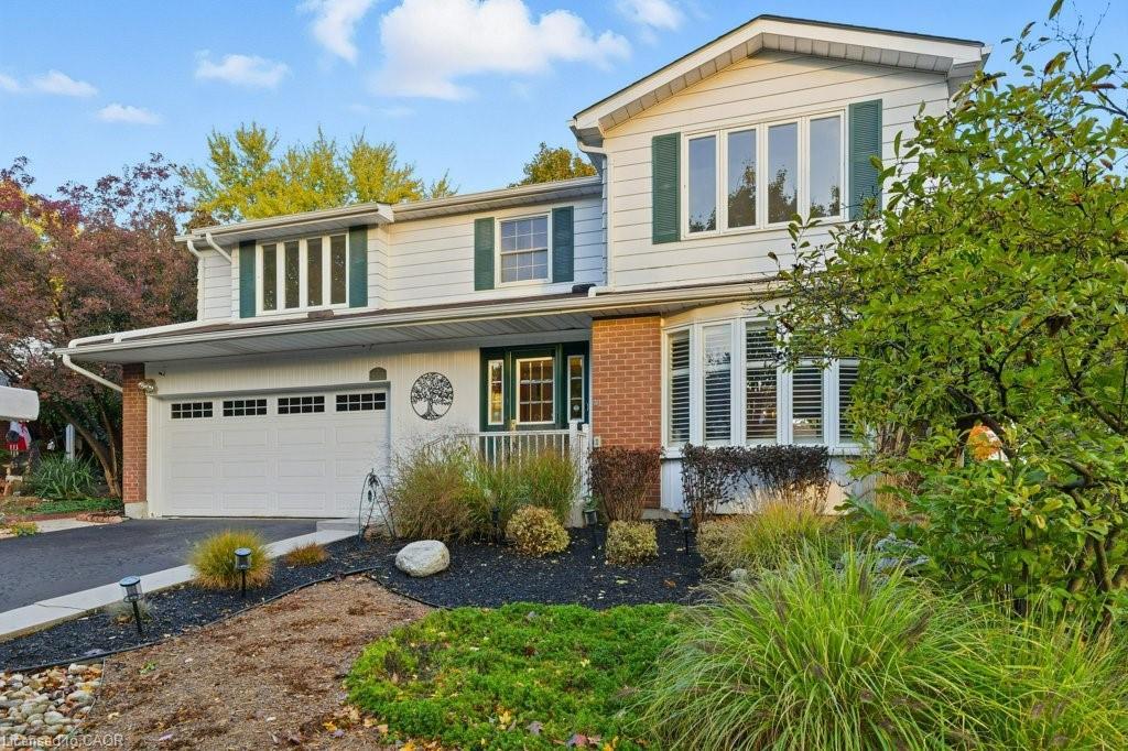 457 Stillmeadow Circle, Waterloo, ON - Outdoor With Facade