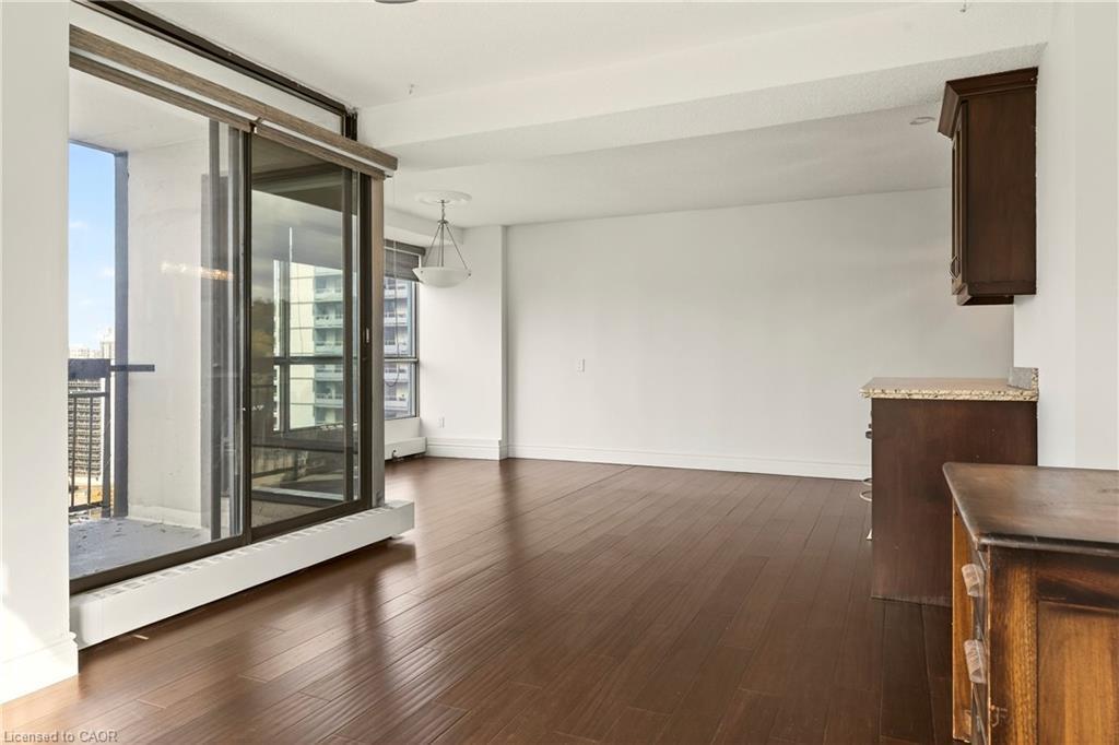 1808-150 Charlton Avenue E, Hamilton, ON - Indoor Photo Showing Other Room