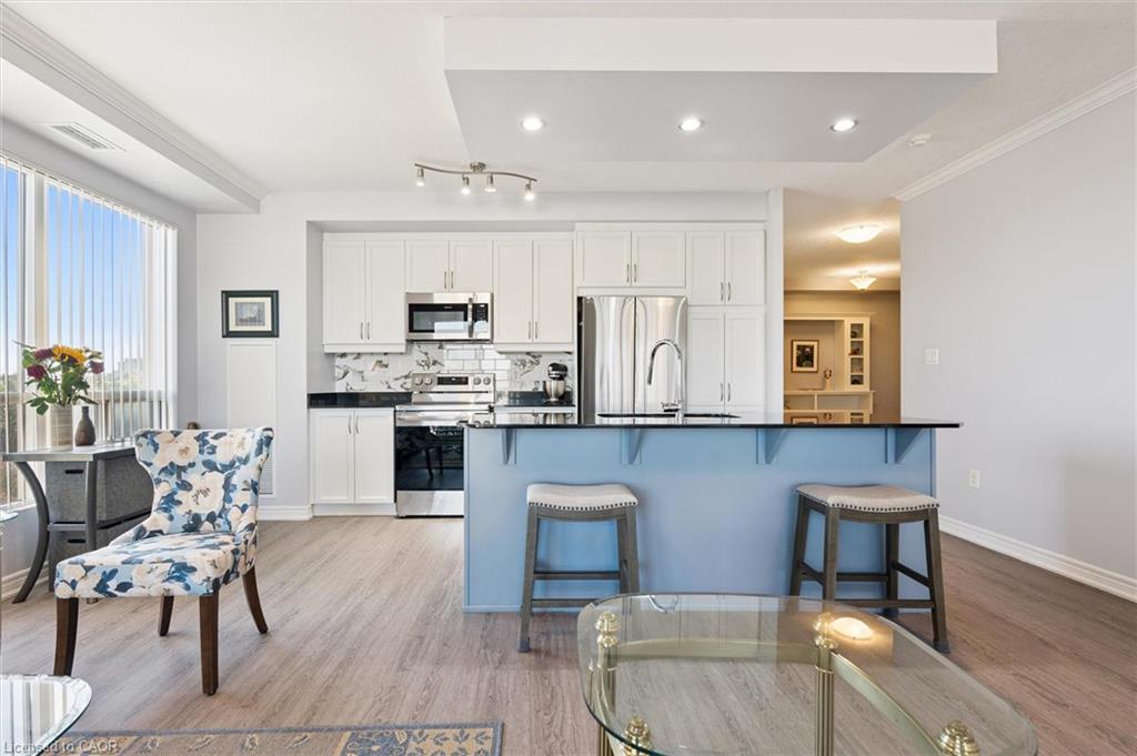 809-539 Belmont Avenue W, Kitchener, ON - Indoor