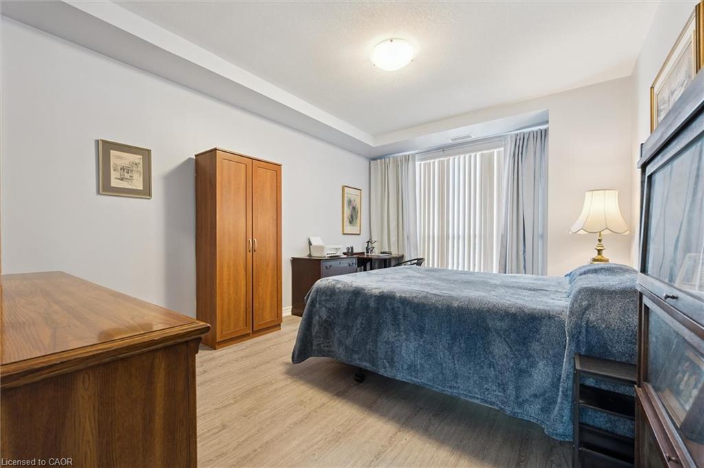809-539 Belmont Avenue W, Kitchener, ON - Indoor Photo Showing Bedroom