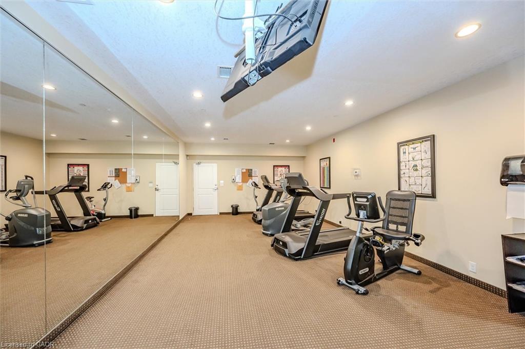 809-539 Belmont Avenue W, Kitchener, ON - Indoor Photo Showing Gym Room
