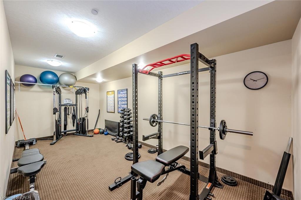 809-539 Belmont Avenue W, Kitchener, ON - Indoor Photo Showing Gym Room