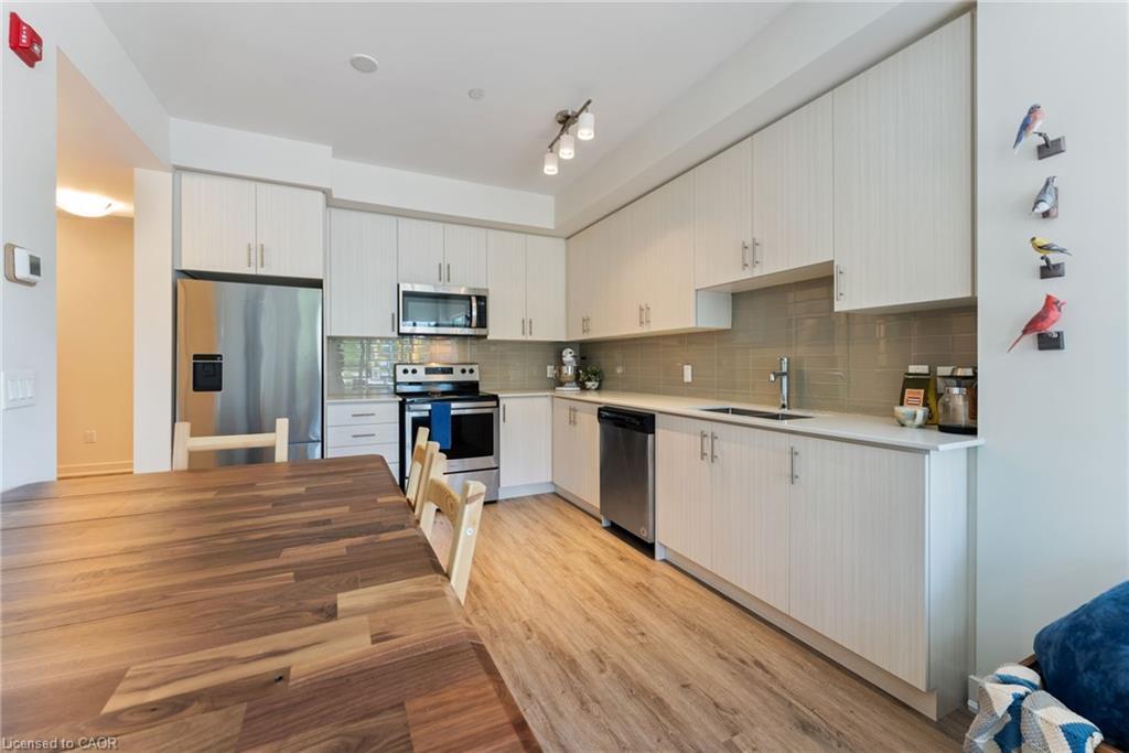 202-340 Plains Road E, Burlington, ON - Indoor Photo Showing Kitchen With Stainless Steel Kitchen