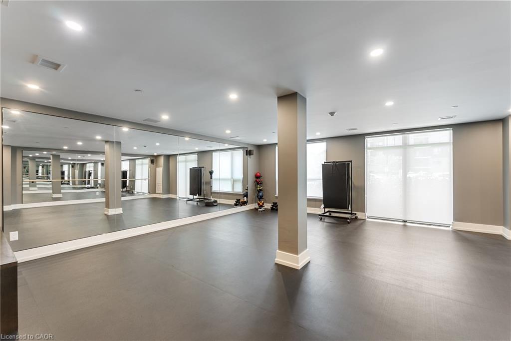 202-340 Plains Road E, Burlington, ON - Indoor