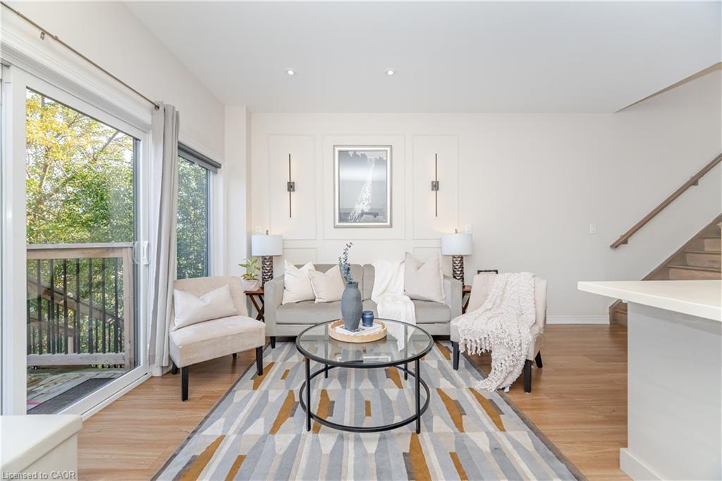 235 Mead Avenue, Hamilton, ON - Indoor Photo Showing Other Room