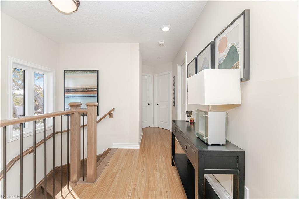 235 Mead Avenue, Hamilton, ON - Indoor Photo Showing Other Room