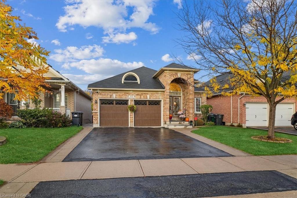 52 Mistycreek Crescent, Brampton, ON - Outdoor With Facade