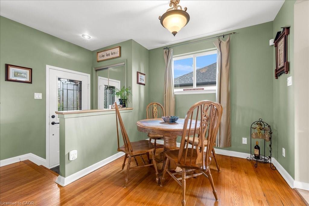 1504 Bridge Road, Oakville, ON - Indoor Photo Showing Dining Room
