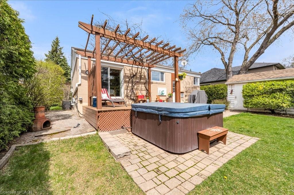 1504 Bridge Road, Oakville, ON - Outdoor With Deck Patio Veranda