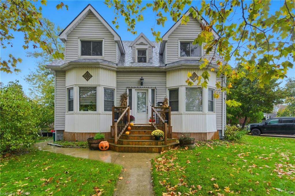 162 St. George Street, Welland, ON - Outdoor With Facade
