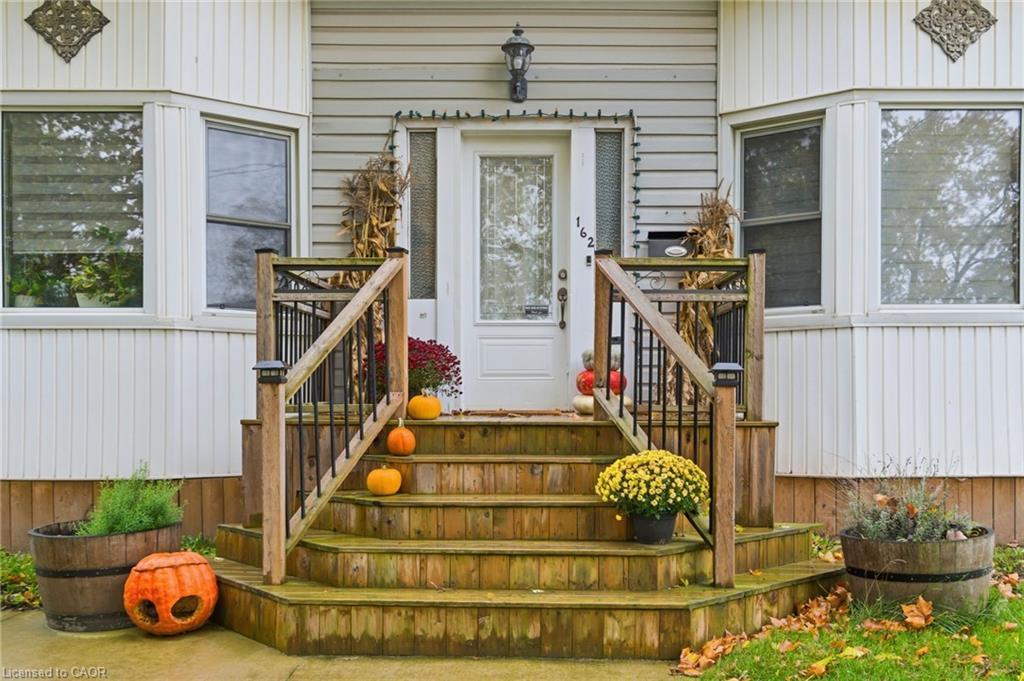 162 St. George Street, Welland, ON - Outdoor