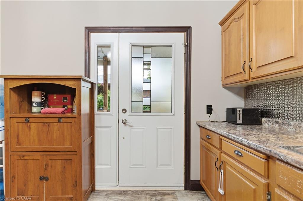 162 St. George Street, Welland, ON - Indoor Photo Showing Kitchen