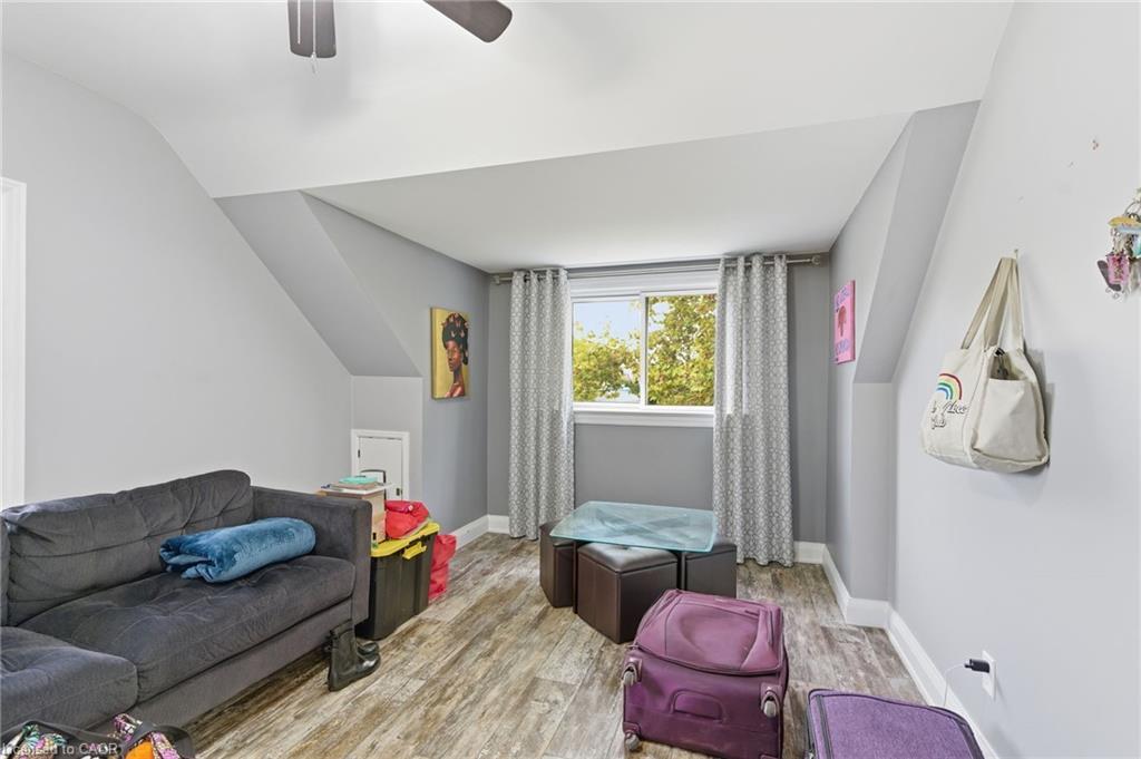 162 St. George Street, Welland, ON - Indoor