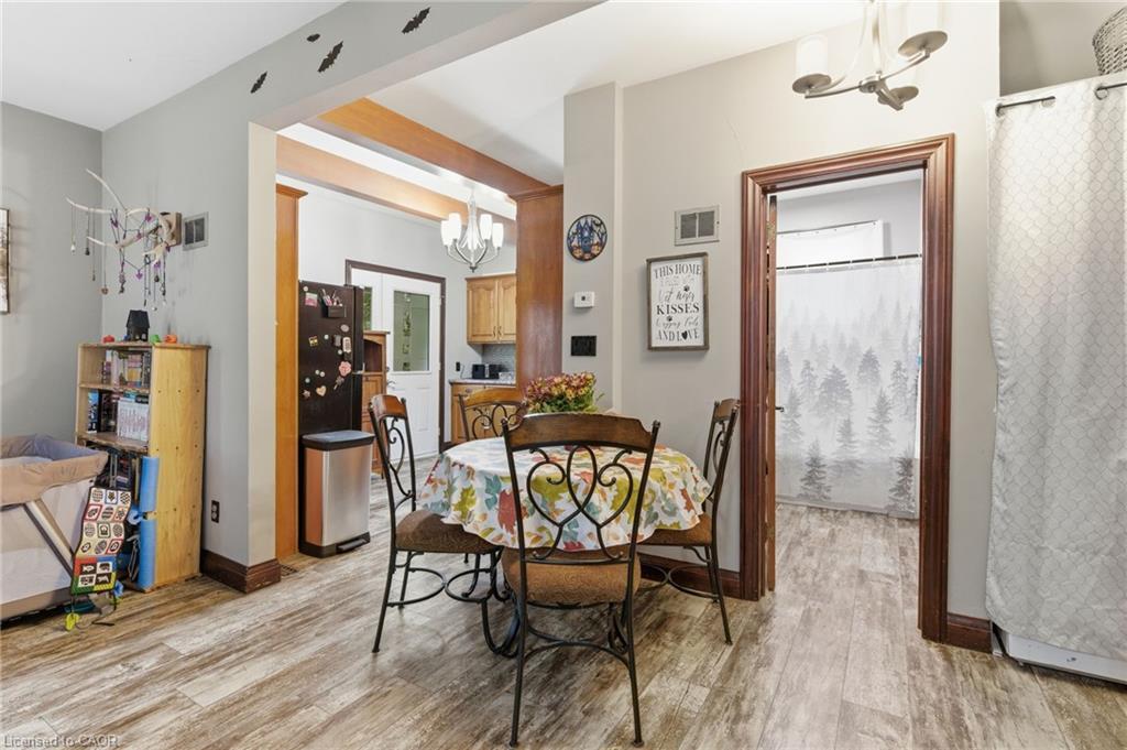 162 St. George Street, Welland, ON - Indoor Photo Showing Dining Room