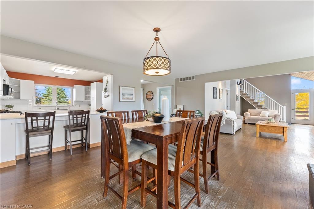 2329 Powerline Road W, Ancaster, ON - Indoor Photo Showing Dining Room