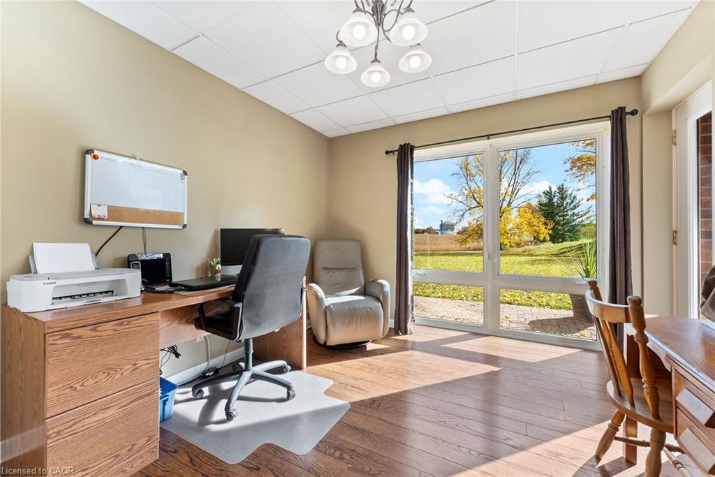 2329 Powerline Road W, Ancaster, ON - Indoor Photo Showing Office