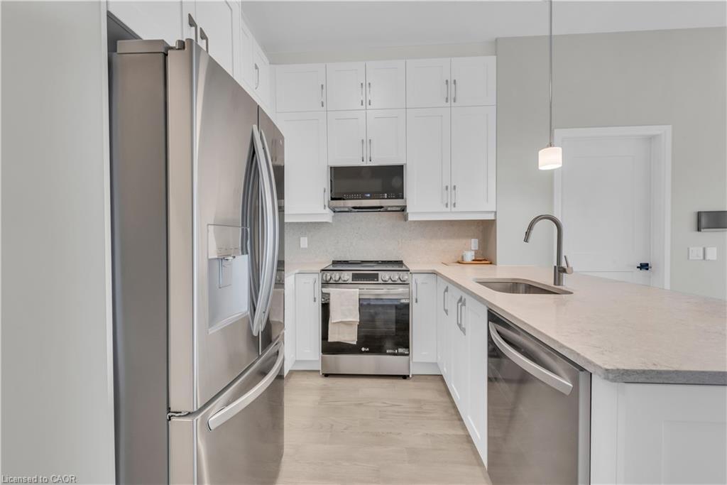 601-470 Gordon Krantz Avenue, Milton, ON - Indoor Photo Showing Kitchen With Stainless Steel Kitchen With Upgraded Kitchen