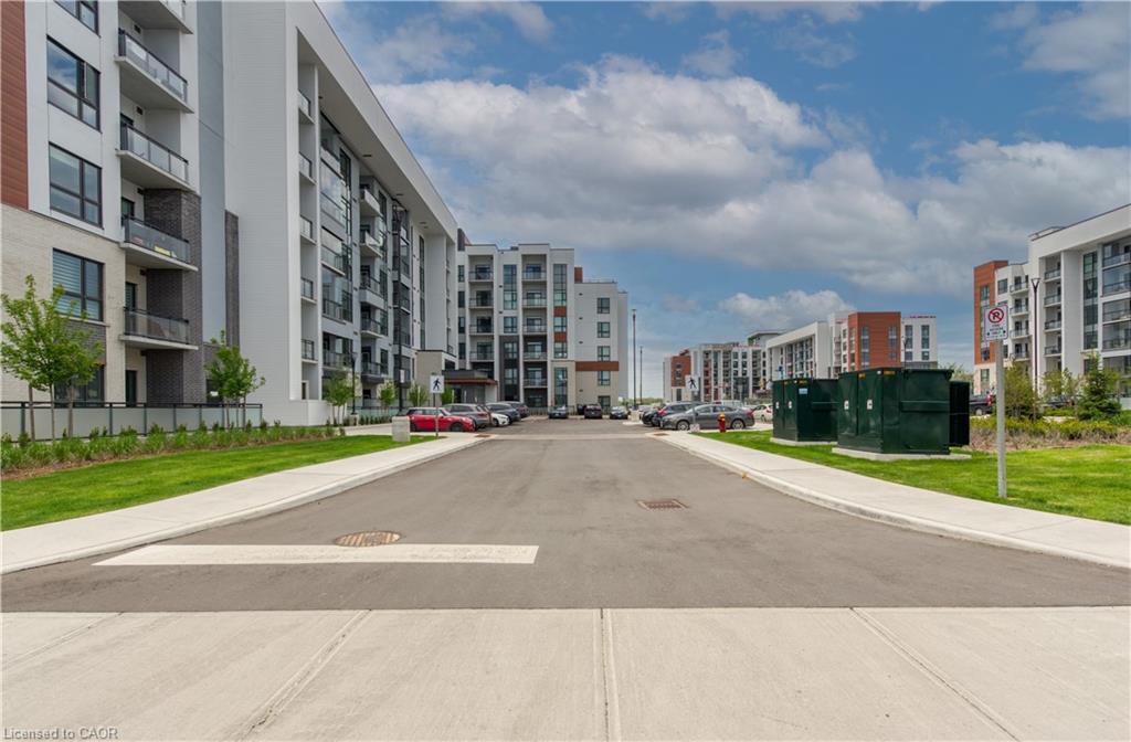 601-470 Gordon Krantz Avenue, Milton, ON - Outdoor With Balcony With Facade