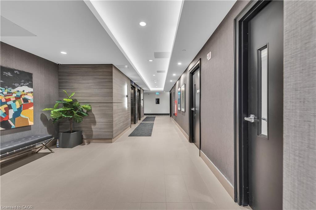 601-470 Gordon Krantz Avenue, Milton, ON - Indoor Photo Showing Other Room