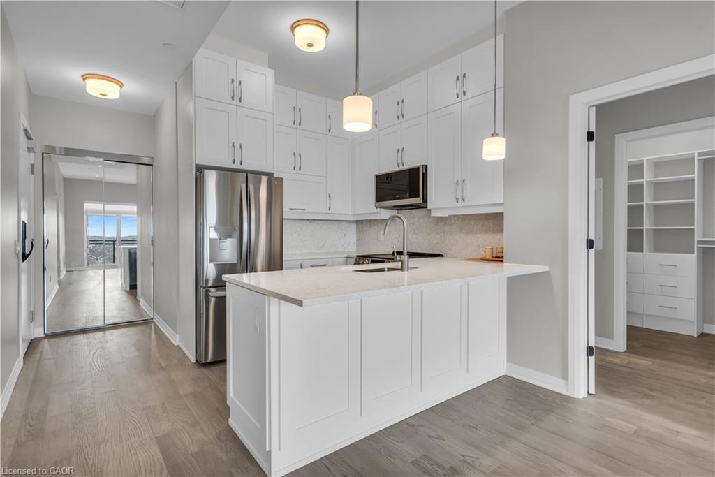 601-470 Gordon Krantz Avenue, Milton, ON - Indoor Photo Showing Kitchen With Stainless Steel Kitchen With Upgraded Kitchen