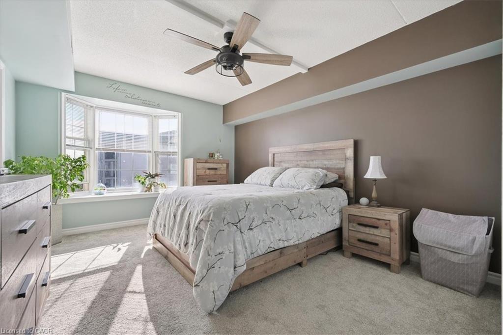 301-1431 Walkers Line, Burlington, ON - Indoor Photo Showing Bedroom