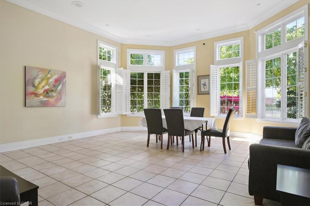 301-1431 Walkers Line, Burlington, ON - Indoor