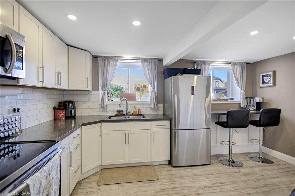 332 Vansitmart Avenue, Hamilton, ON - Indoor Photo Showing Kitchen With Double Sink