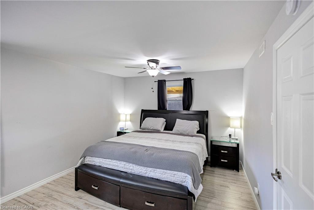 332 Vansitmart Avenue, Hamilton, ON - Indoor Photo Showing Bedroom