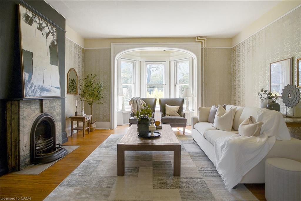 78 William Street W, Waterloo, ON - Indoor Photo Showing Living Room With Fireplace