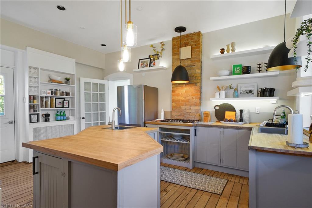 78 William Street W, Waterloo, ON - Indoor Photo Showing Kitchen