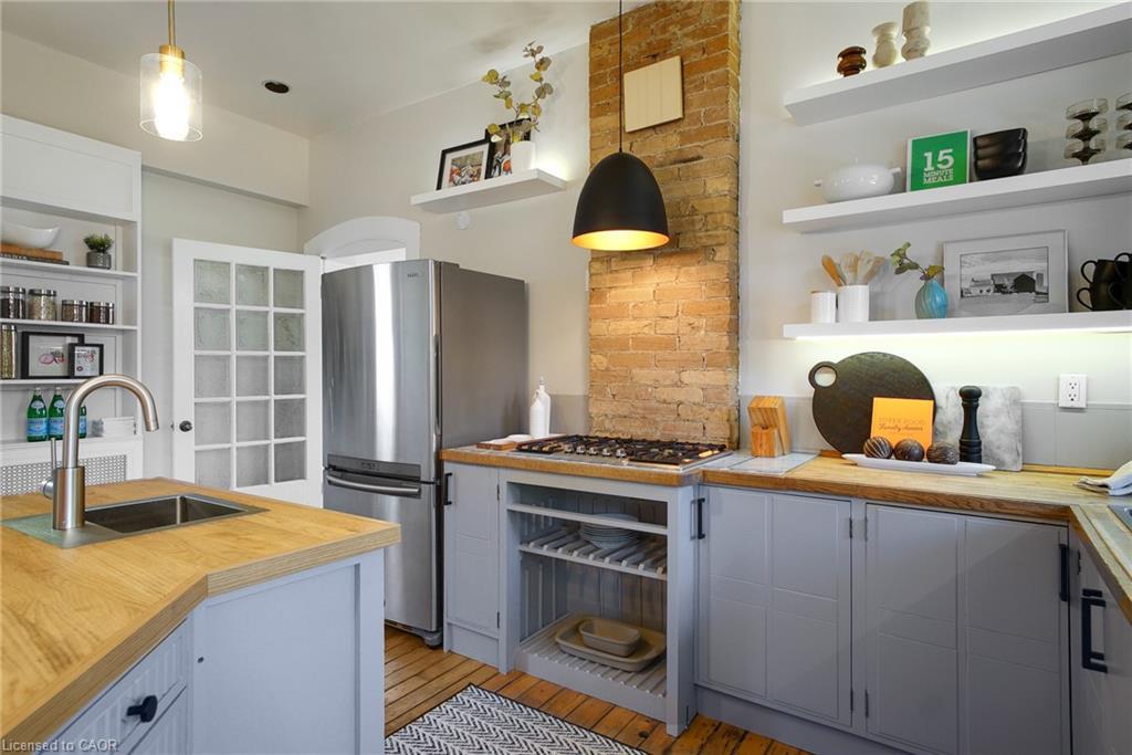 78 William Street W, Waterloo, ON - Indoor Photo Showing Kitchen