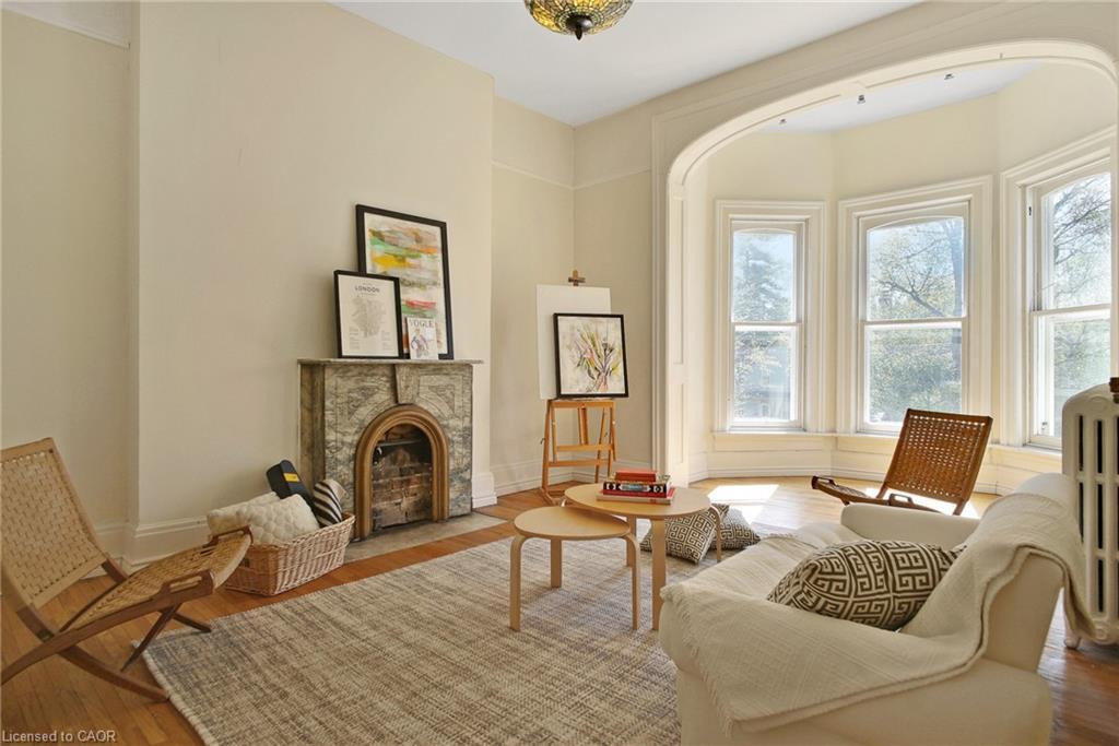 78 William Street W, Waterloo, ON - Indoor Photo Showing Living Room With Fireplace