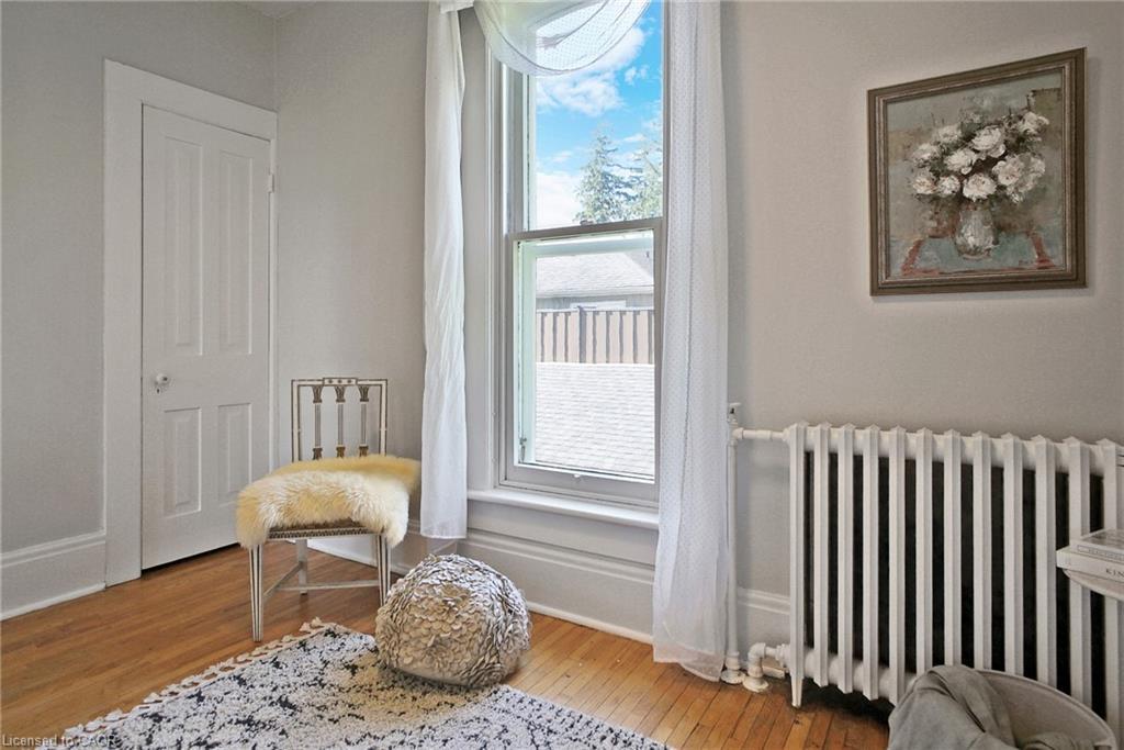 78 William Street W, Waterloo, ON - Indoor Photo Showing Bedroom