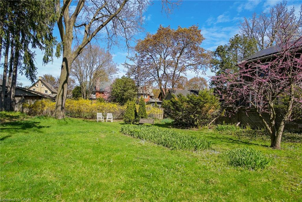 78 William Street W, Waterloo, ON - Outdoor