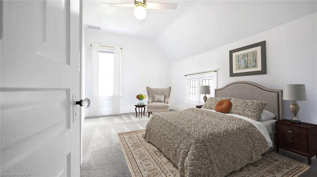 14 Robinson Street S, Grimsby, ON - Indoor Photo Showing Bedroom