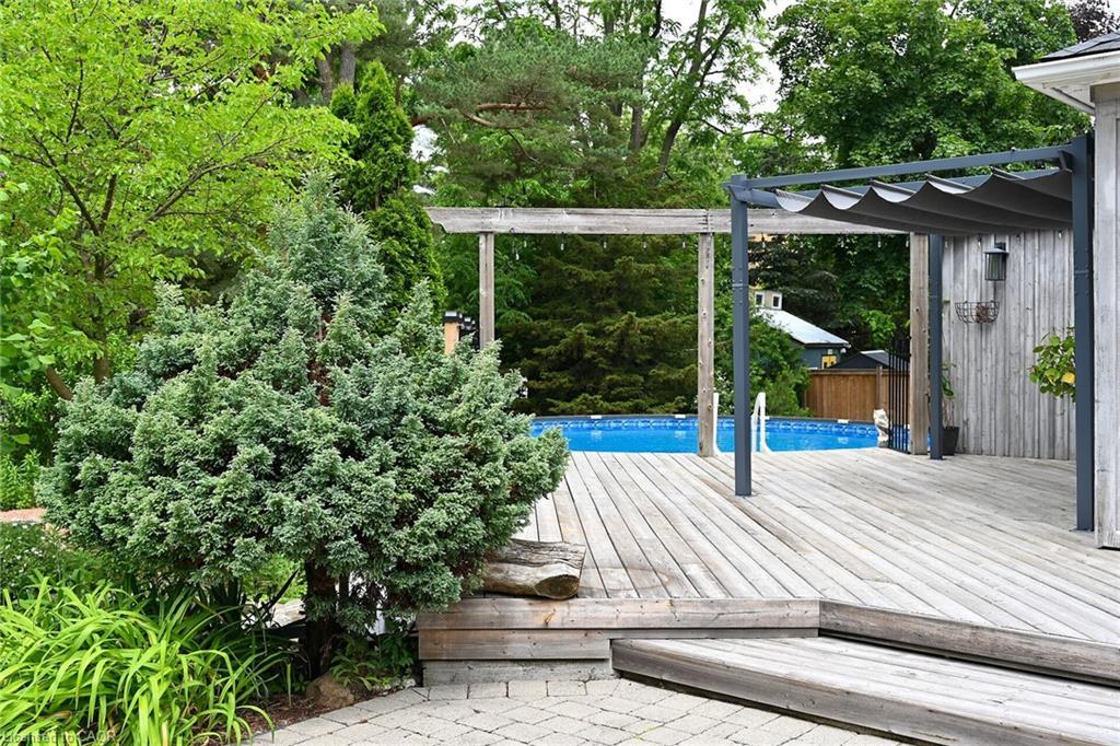 14 Robinson Street S, Grimsby, ON - Outdoor