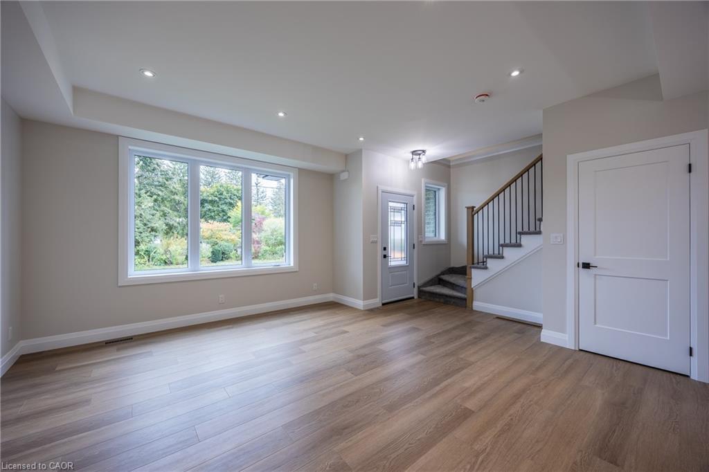 5 Maple Avenue, Port Dover, ON - Indoor Photo Showing Other Room